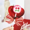 50 paletas de caramelo de San Valentín con decoración de tarjeta de papel con corazón y lazo - Imagen 4